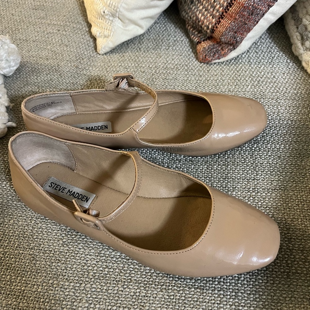 Steve Madden Mary Jane flats